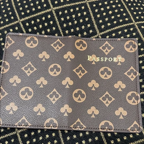 Brown Patterned Passport Holder - Picture 2 of 7